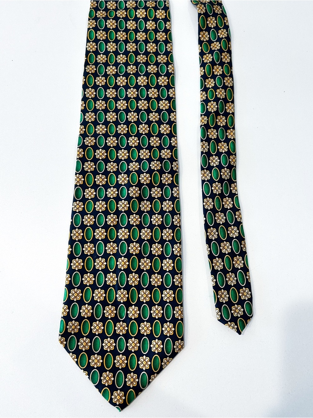 North Shore Green & Black Floral Oval Silk Tie